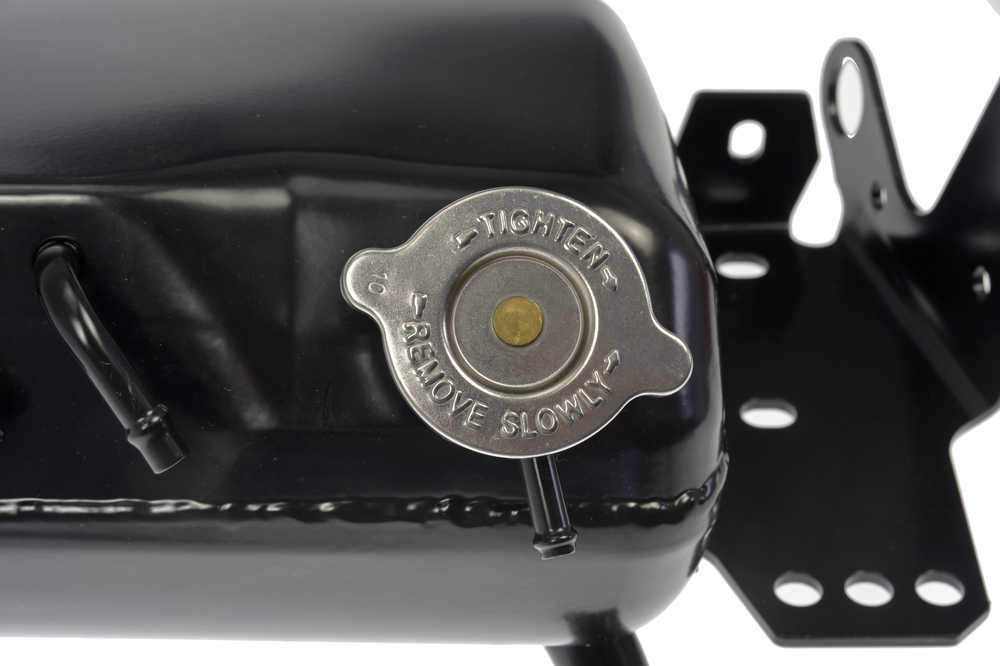 FIT 2005-2007 FREIGHTLINER FLD132 FLD120SD FLD120 FRONT PRESSURIZED COOLANT TANK4