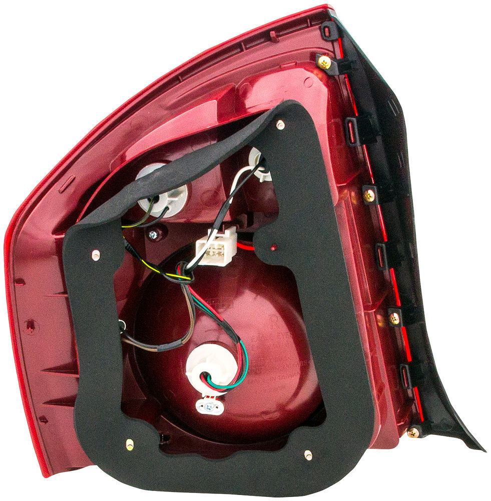 FITS 2004-2006 KIA SPECTRA 4DR SEDAN DRIVER LOWER LEFT REAR TAIL LIGHT ASSEMBLY2